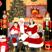2017 Merry Marketplace Santa Pictures